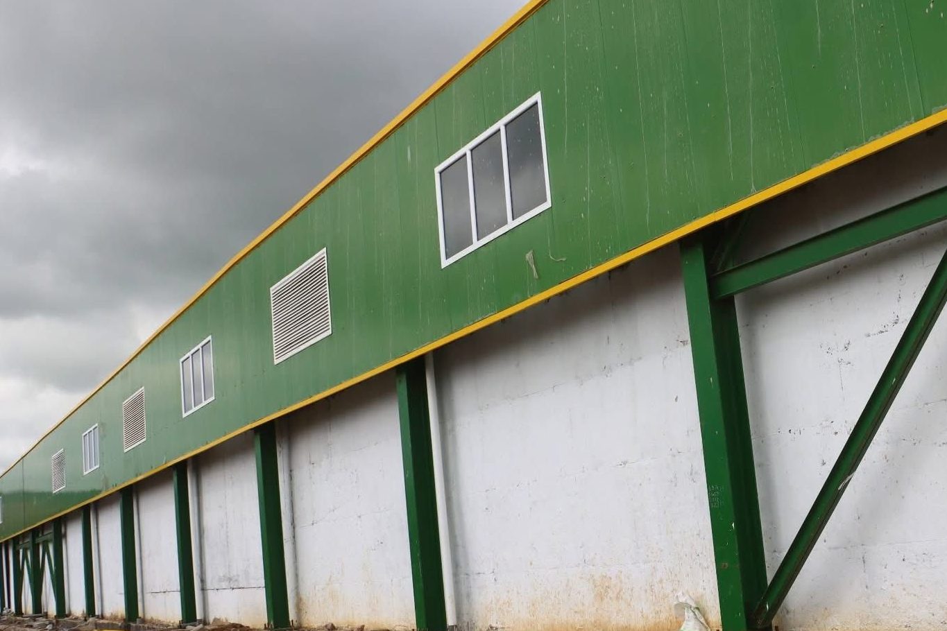 You are currently viewing Visite d’inspection du wali de Mila au projet de centre de stockage intermédiaire de 50 000 quintaux